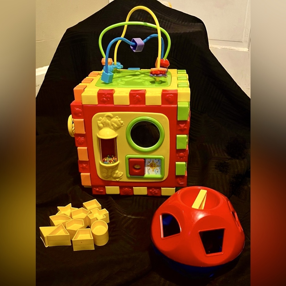 PlayGo Activity Cube